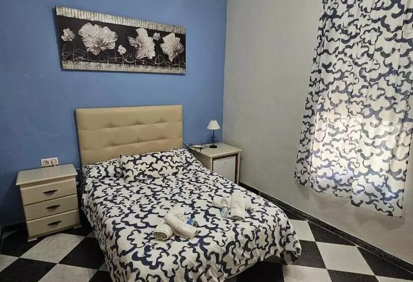 Majatalo Hostal Sevillana Costa