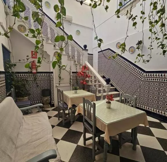 Majatalo Hostal Sevillana Costa