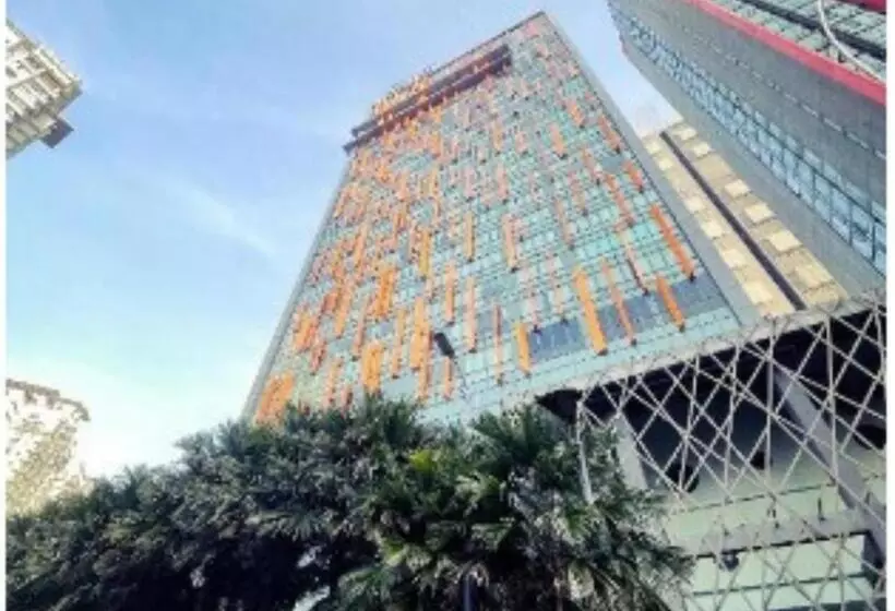 Q Stay At Hotel Damansara