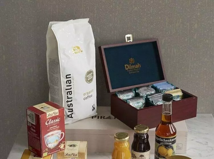 Отель Amadi Park