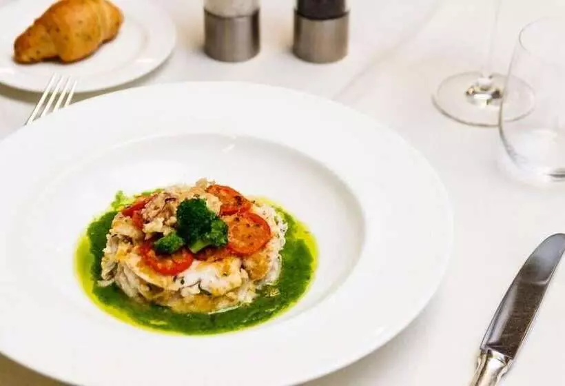 هتل Cala Del Porto