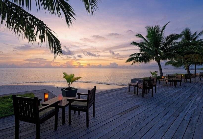 هتل Canareef Resort Maldives