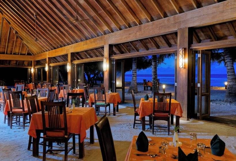 هتل Canareef Resort Maldives