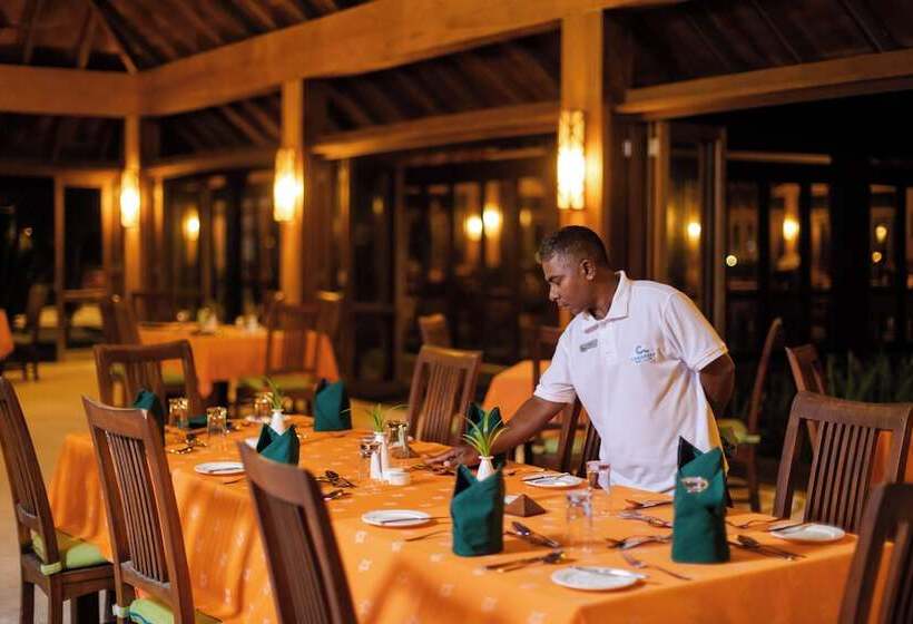 هتل Canareef Resort Maldives