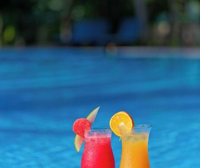 هتل Canareef Resort Maldives