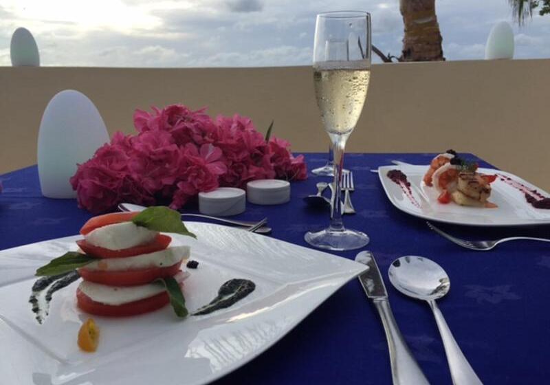 هتل Canareef Resort Maldives