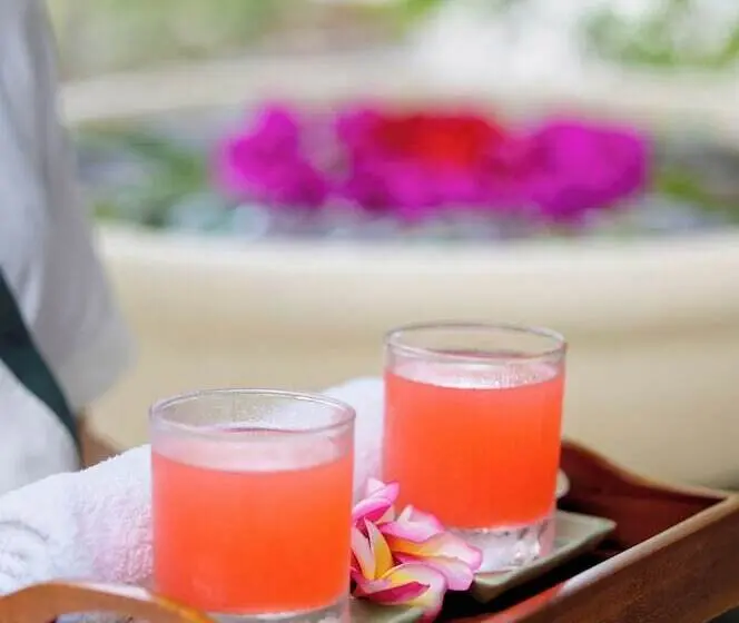 هتل Canareef Resort Maldives