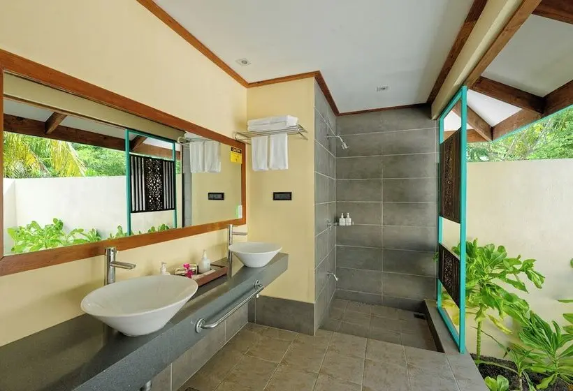 هتل Canareef Resort Maldives