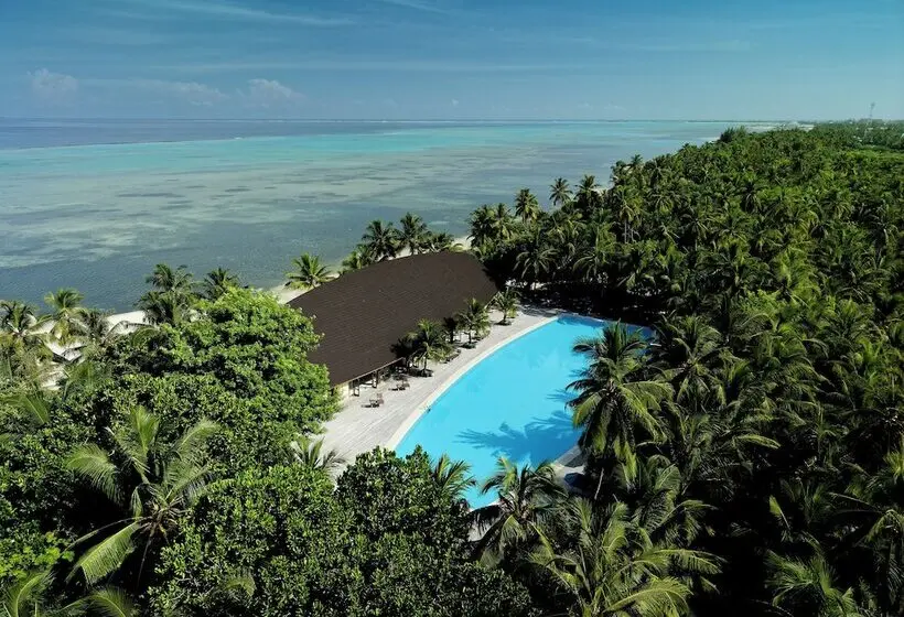 هتل Canareef Resort Maldives