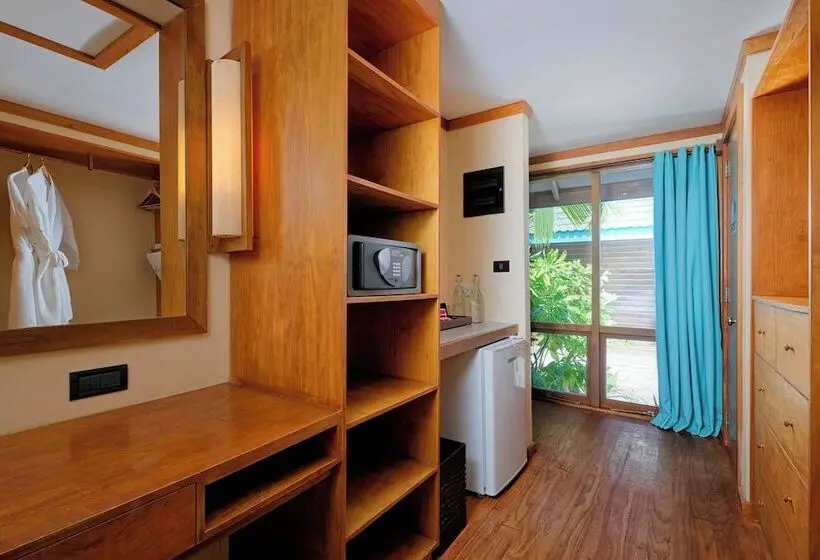 هتل Canareef Resort Maldives