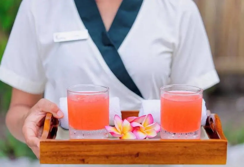 هتل Canareef Resort Maldives