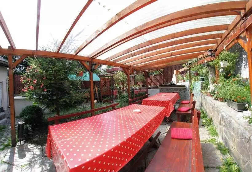 هتل Cazare Casa Cristina