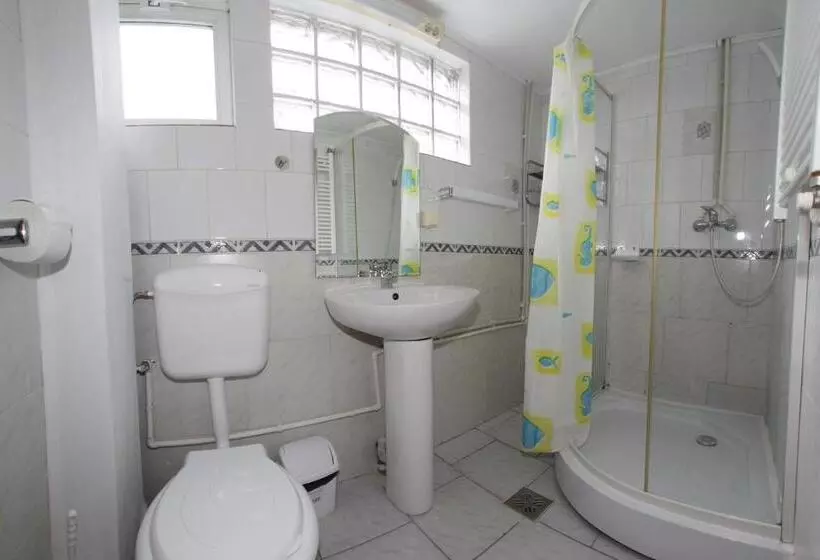 هتل Cazare Casa Cristina