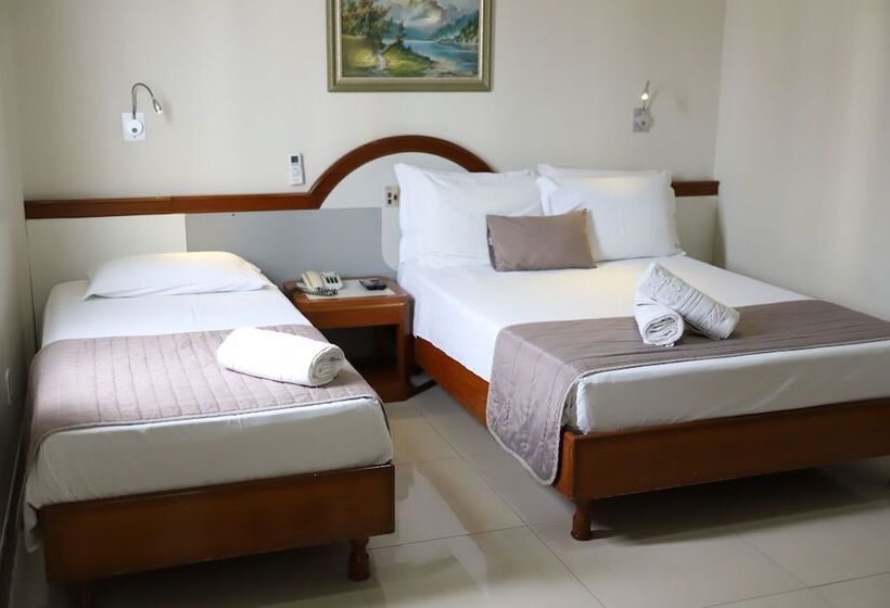 هتل Champagnat Praia