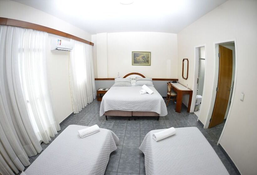 هتل Champagnat Praia