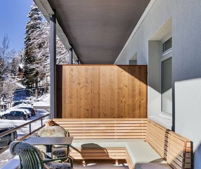 هتل Valaisia Crans Montana