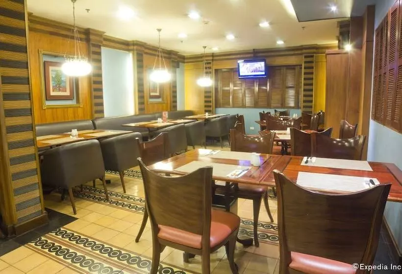 Отель Herald Suites Solana