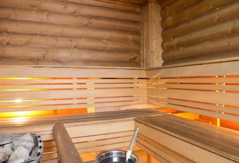 Отель Herald Suites Solana