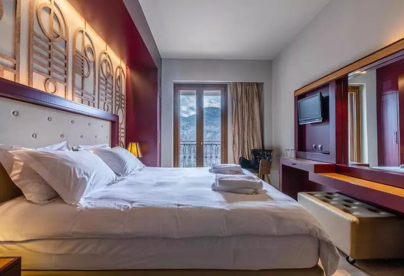 Отель Lagadia 4 Seasons