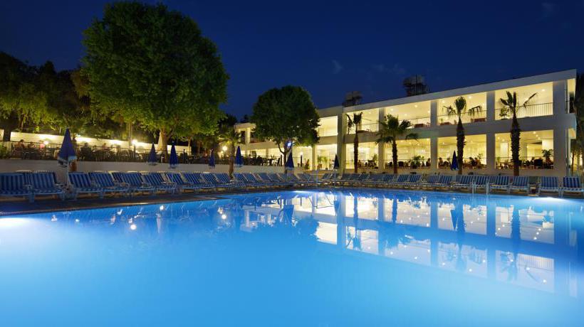 בית מלון כפרי Larissa Beach Club