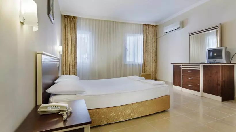 Hotel Larissa Beach Club