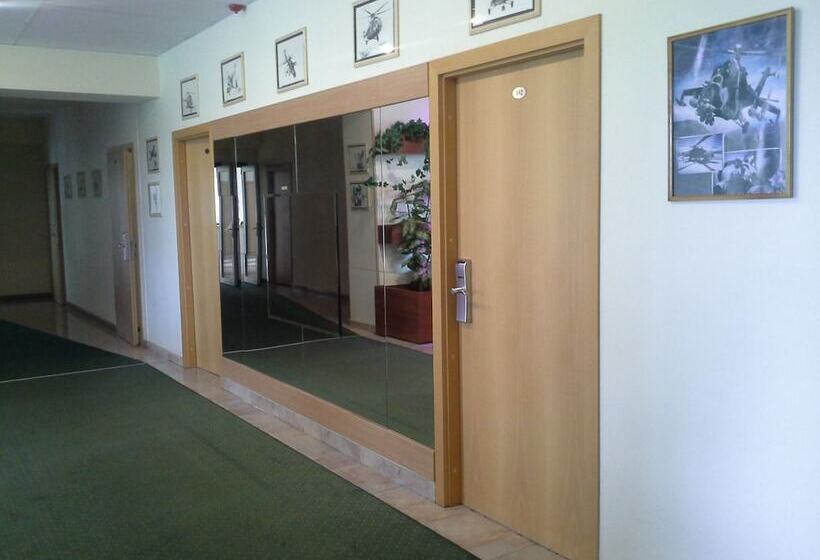 Sky High Hotel Airport 200 Meters From The Terminal