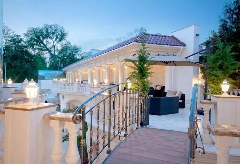 Szálloda Villa Le Premier Maestro