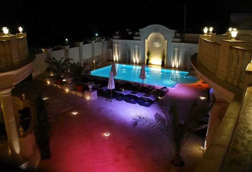 Szálloda Villa Le Premier Maestro