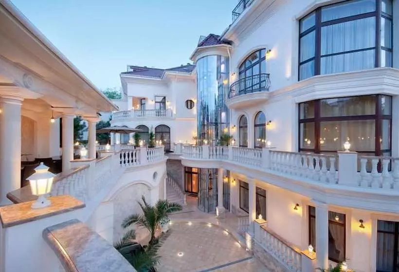 Szálloda Villa Le Premier Maestro