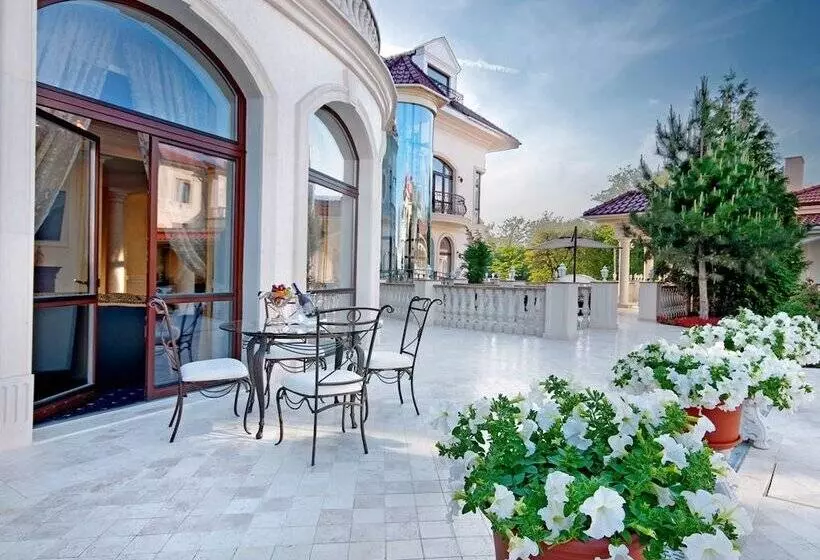 Szálloda Villa Le Premier Maestro