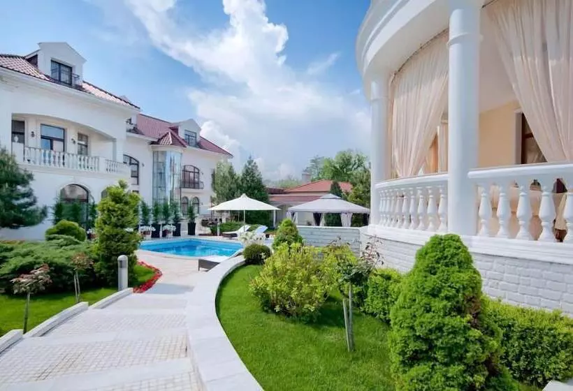 Szálloda Villa Le Premier Maestro