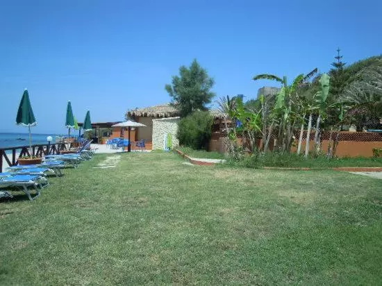 هتل Villaggio Athragon