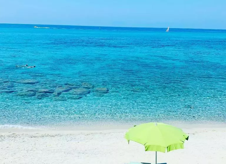 هتل Villaggio Athragon