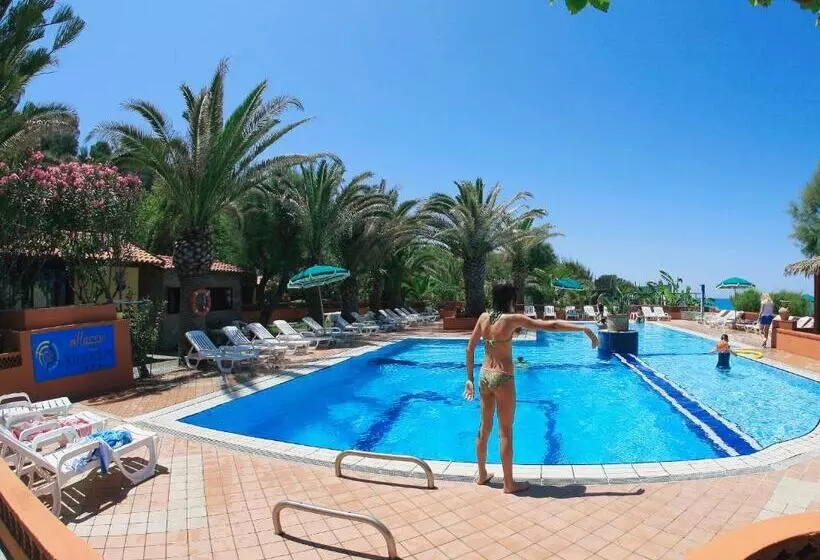 هتل Villaggio Athragon