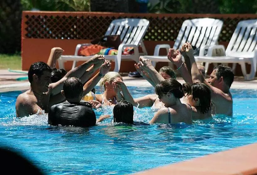 هتل Villaggio Athragon