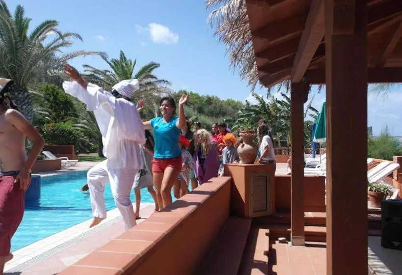 هتل Villaggio Athragon