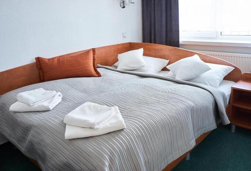 בית מלון כפרי Wellness Medical Spa Unitral