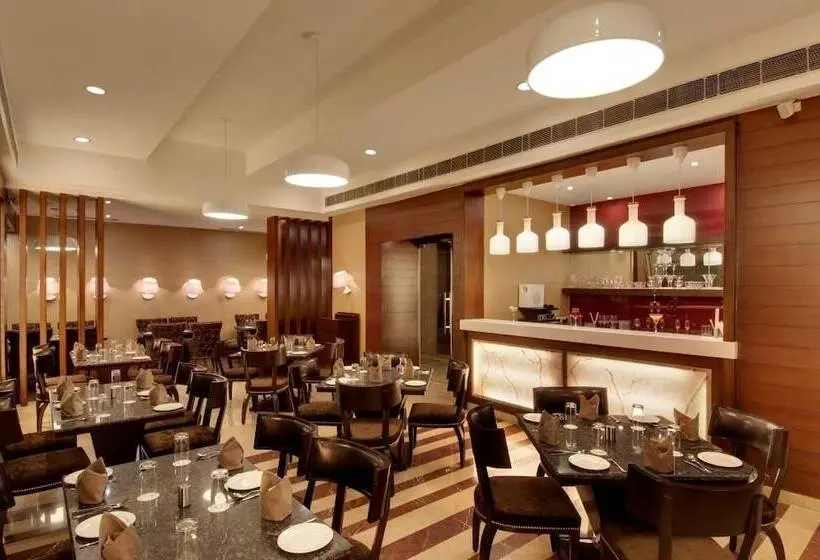 The Golden Palms Hotel & Spa Delhi