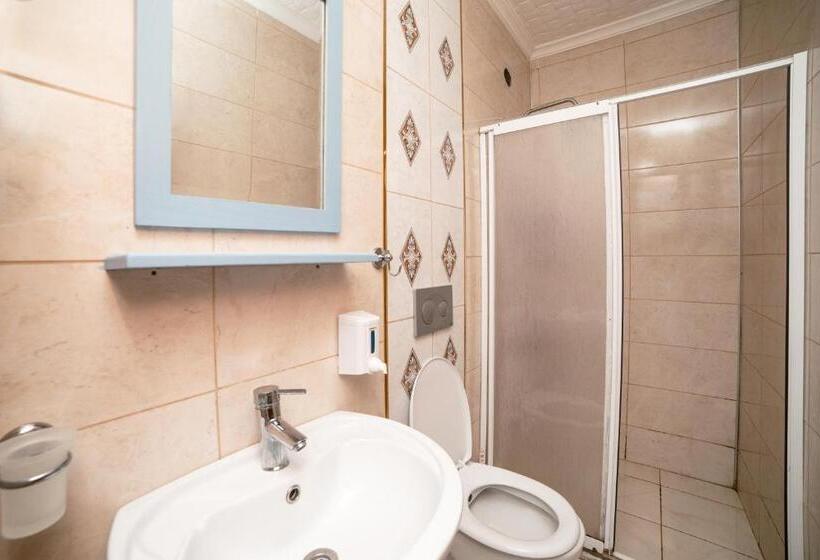 تختخواب و صبحانه Yakamoz Hotel Gökçeada