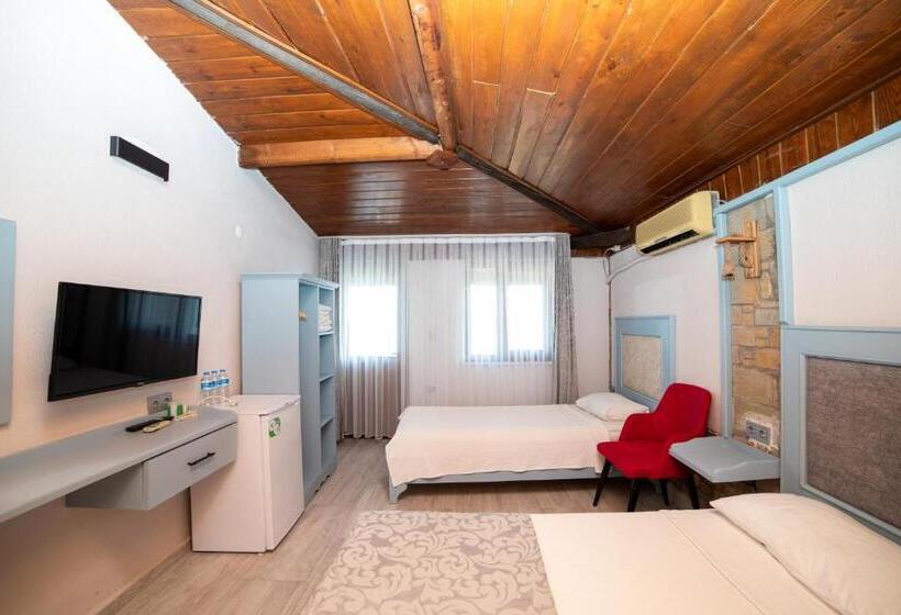 تختخواب و صبحانه Yakamoz Hotel Gökçeada