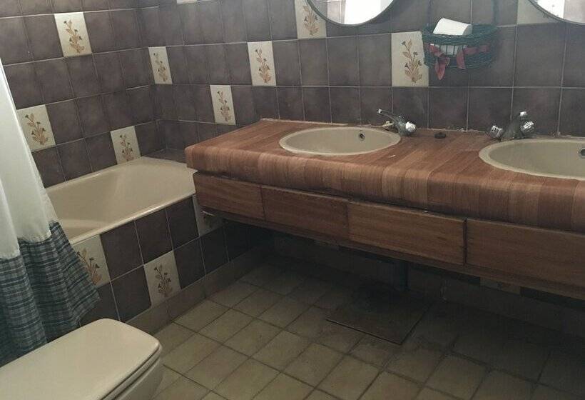 پانسیون My Fathers House