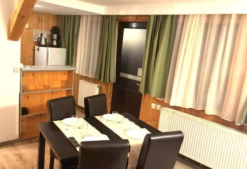 Traveland Boutique Resort Poiana Brasov