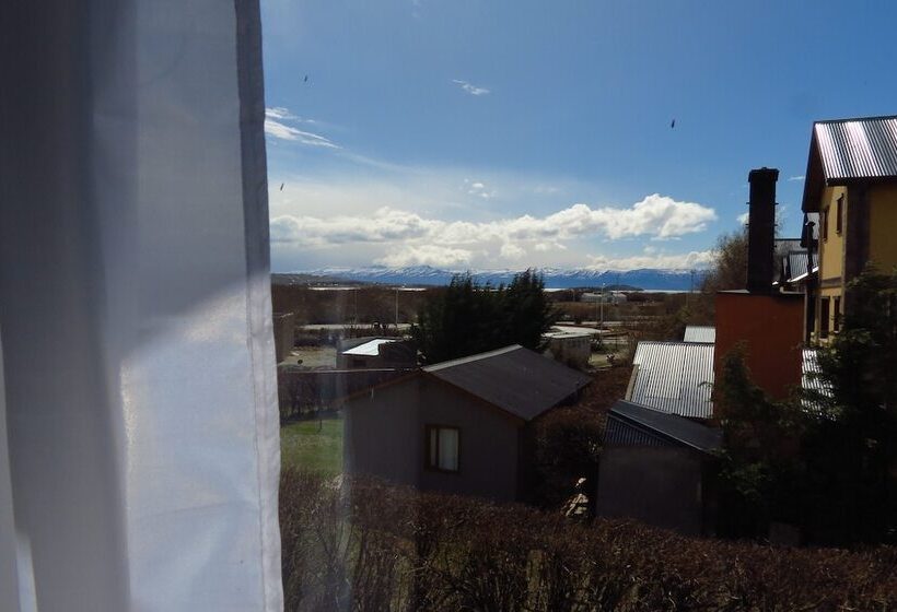 ユースホステル Aonikenk B&b