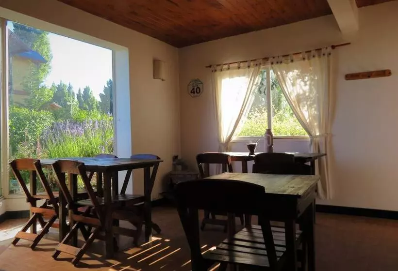 ユースホステル Aonikenk B&b