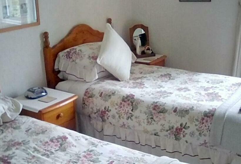 تختخواب و صبحانه Aydon House