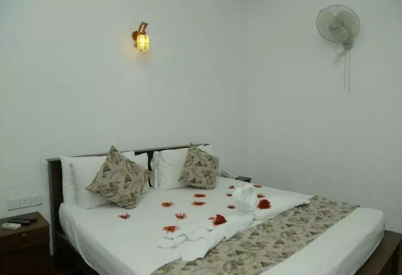هتل Achivina
