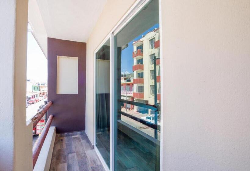 هتل Oyo Posada Lys