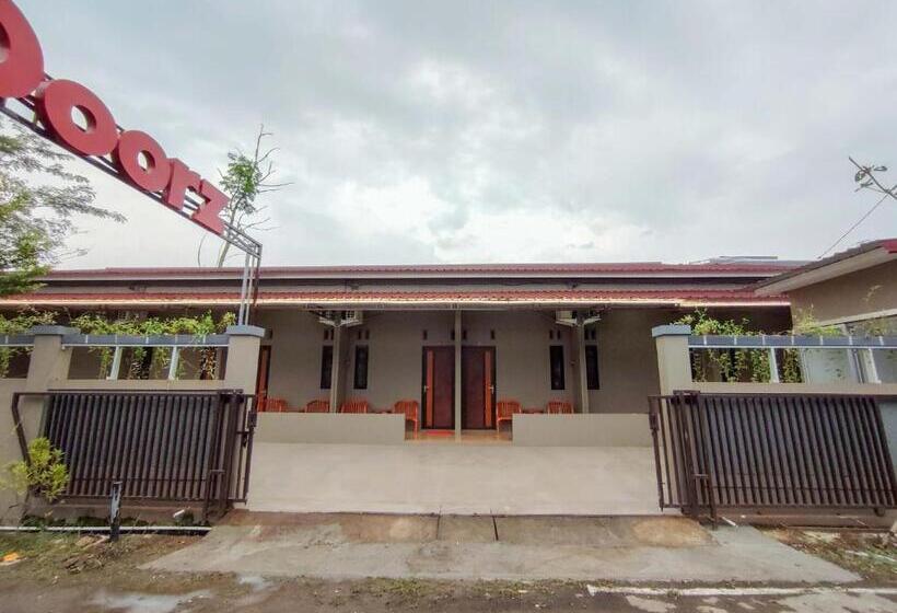 Hotel Reddoorz Syariah Near Exit Tol Pemalang Comal 2