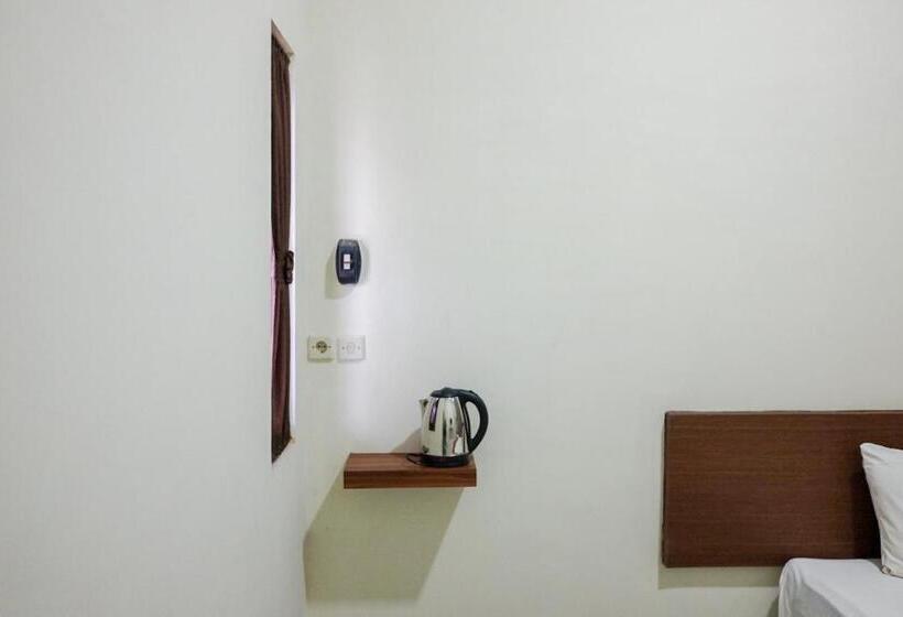 Hotel Reddoorz Syariah Near Exit Tol Pemalang Comal 2