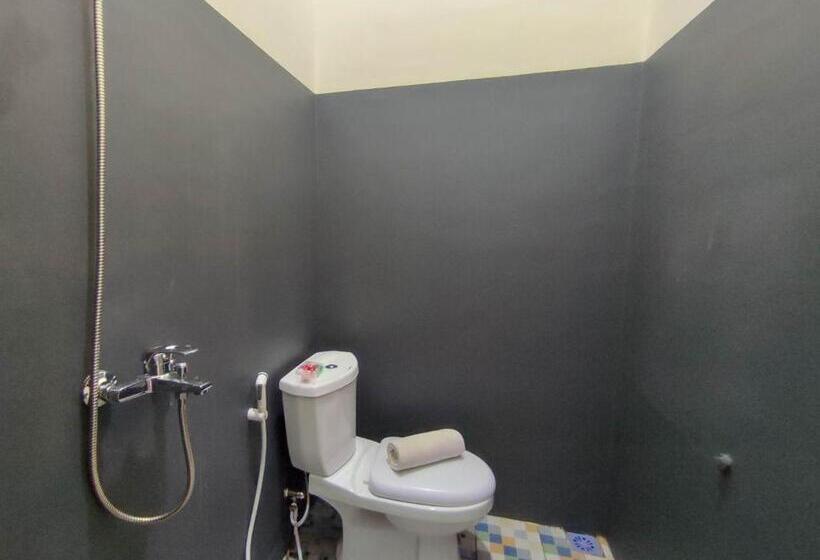 Hotel Reddoorz Syariah Near Exit Tol Pemalang Comal 2